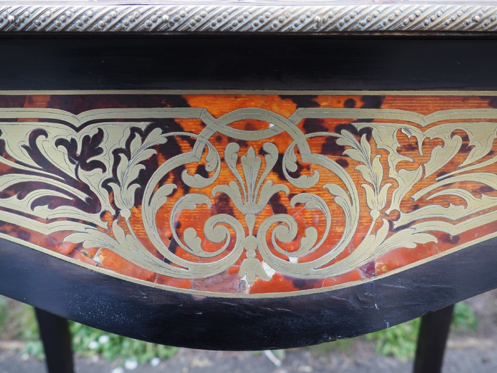 Boulle jardiniere View IX