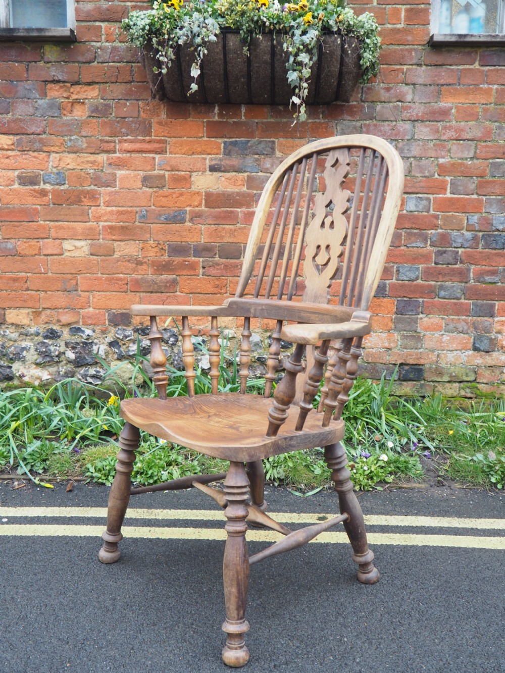 Broad arm windsor armchair View IV