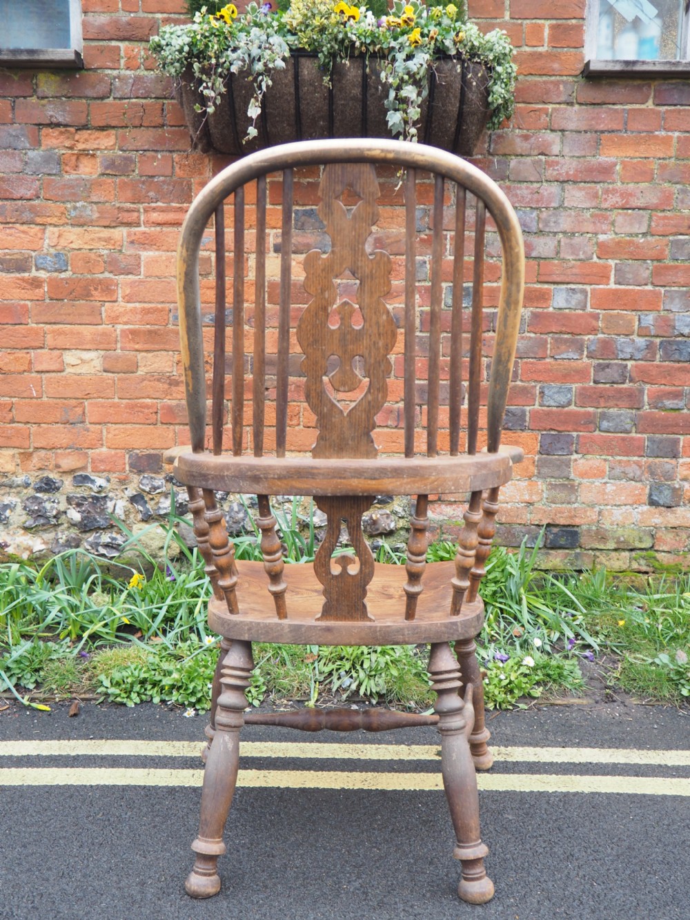 Broad arm windsor armchair View V