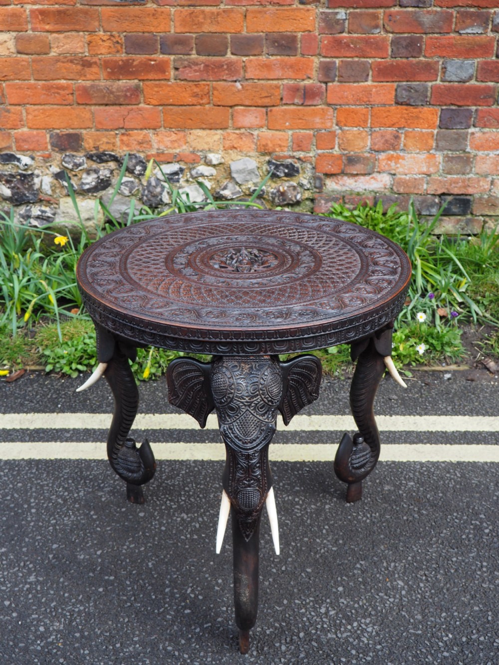 Indian elephant table