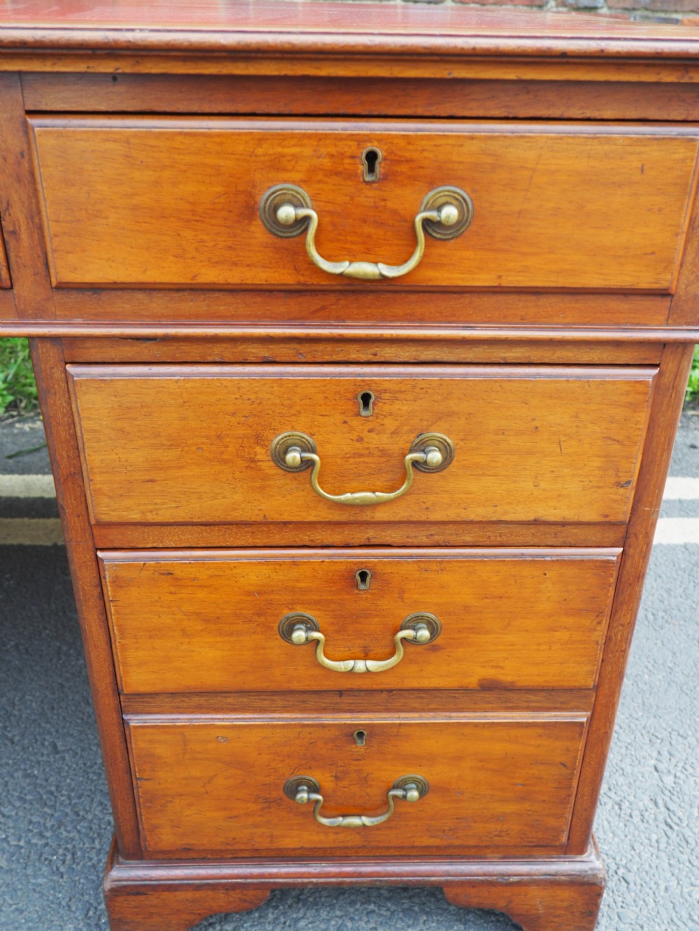 Edwardian mahogany pedestal desk View III