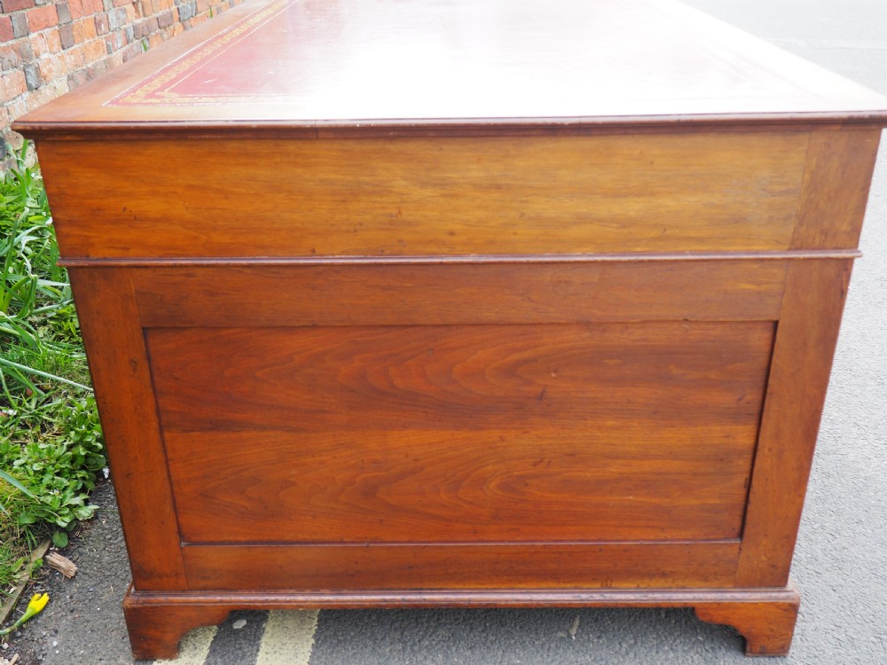 Edwardian mahogany pedestal desk View VII