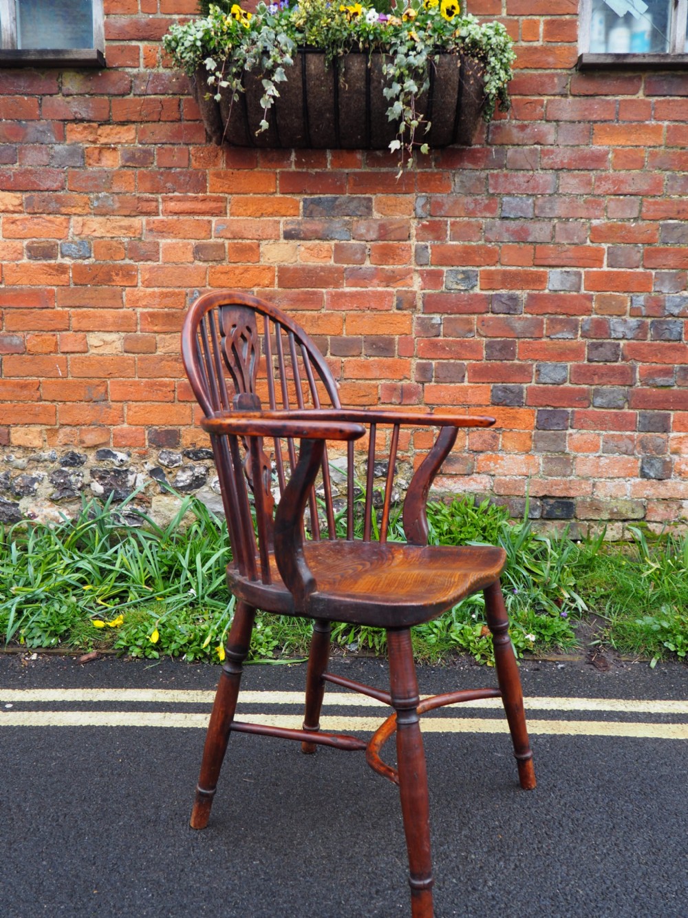 Yew windsor armchair View IV