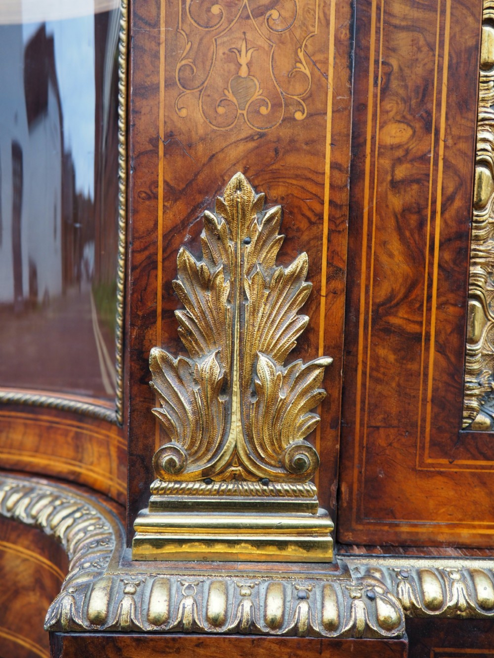Victorian walnut credenza View VIII
