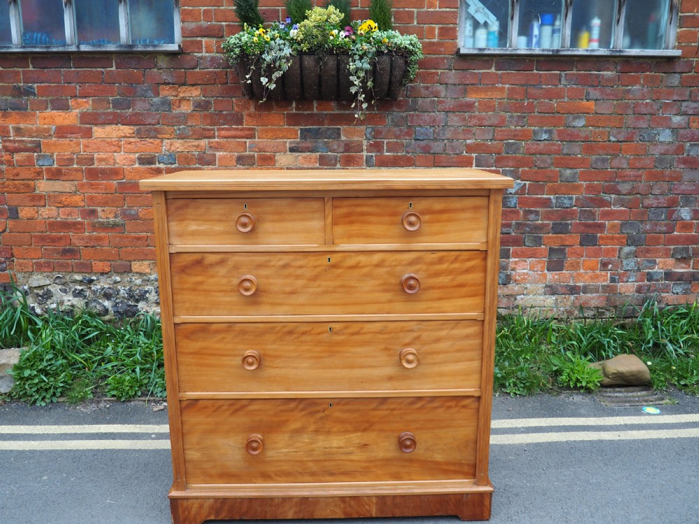 Victorian maple chest of drawers View III