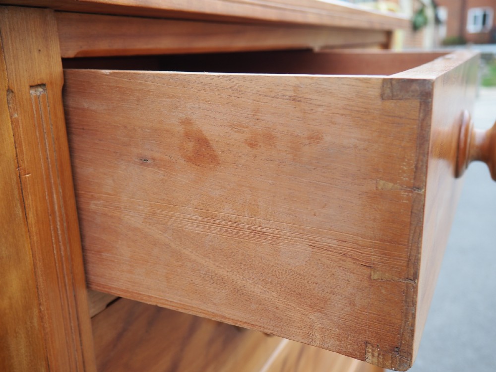 Victorian maple chest of drawers View IV