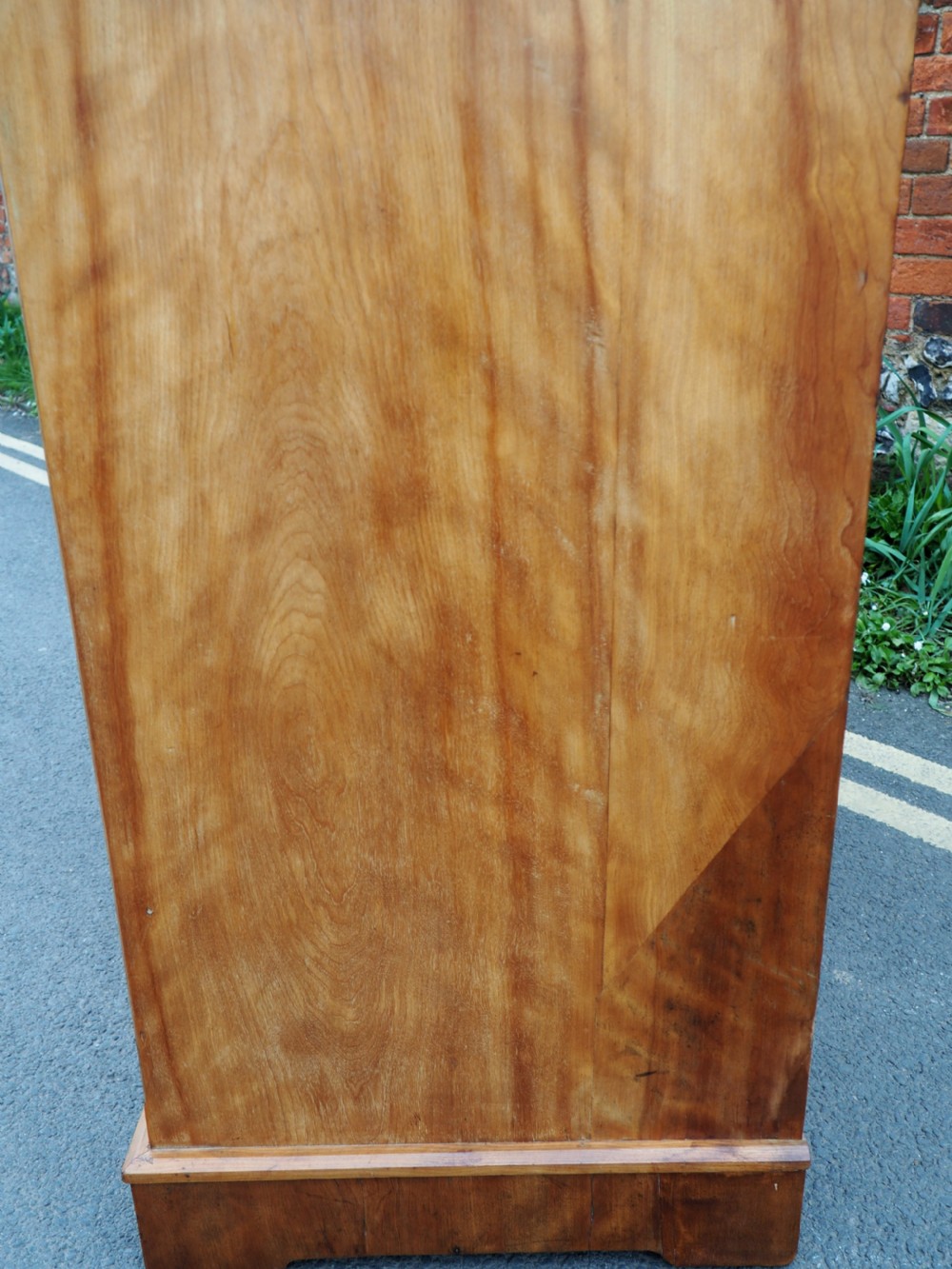 Victorian maple chest of drawers View V
