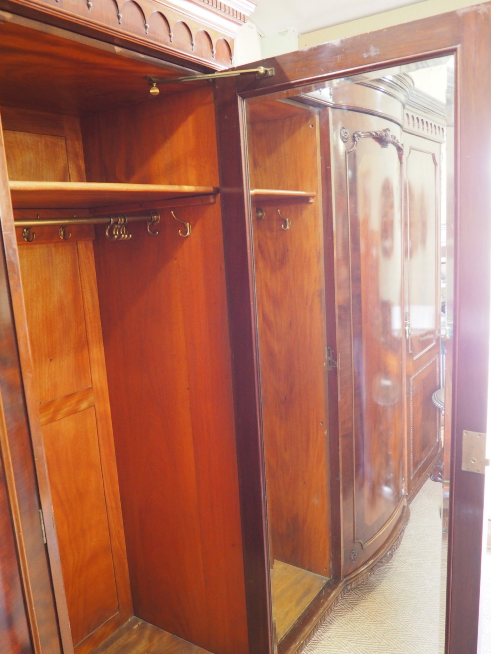 Mahogany triple wardrobe View IV
