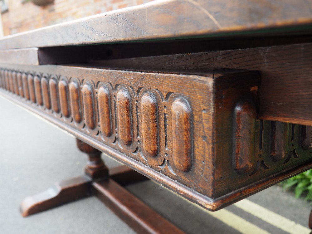 Large oak draw leaf table View IV