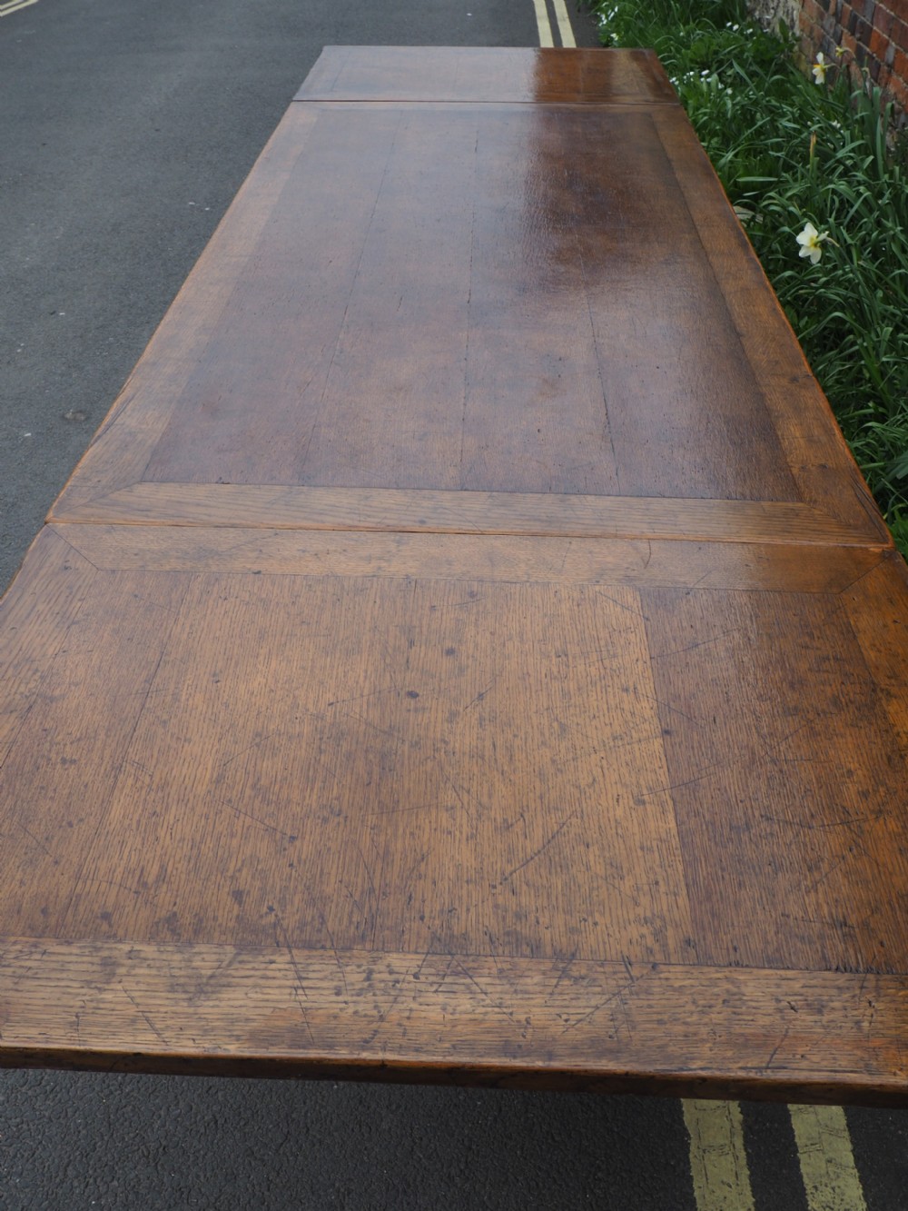 Large oak draw leaf table View V