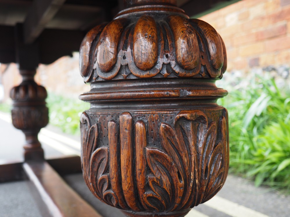 Large oak draw leaf table View VII