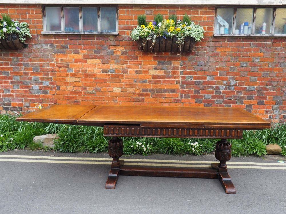 Large oak draw leaf table View VIII