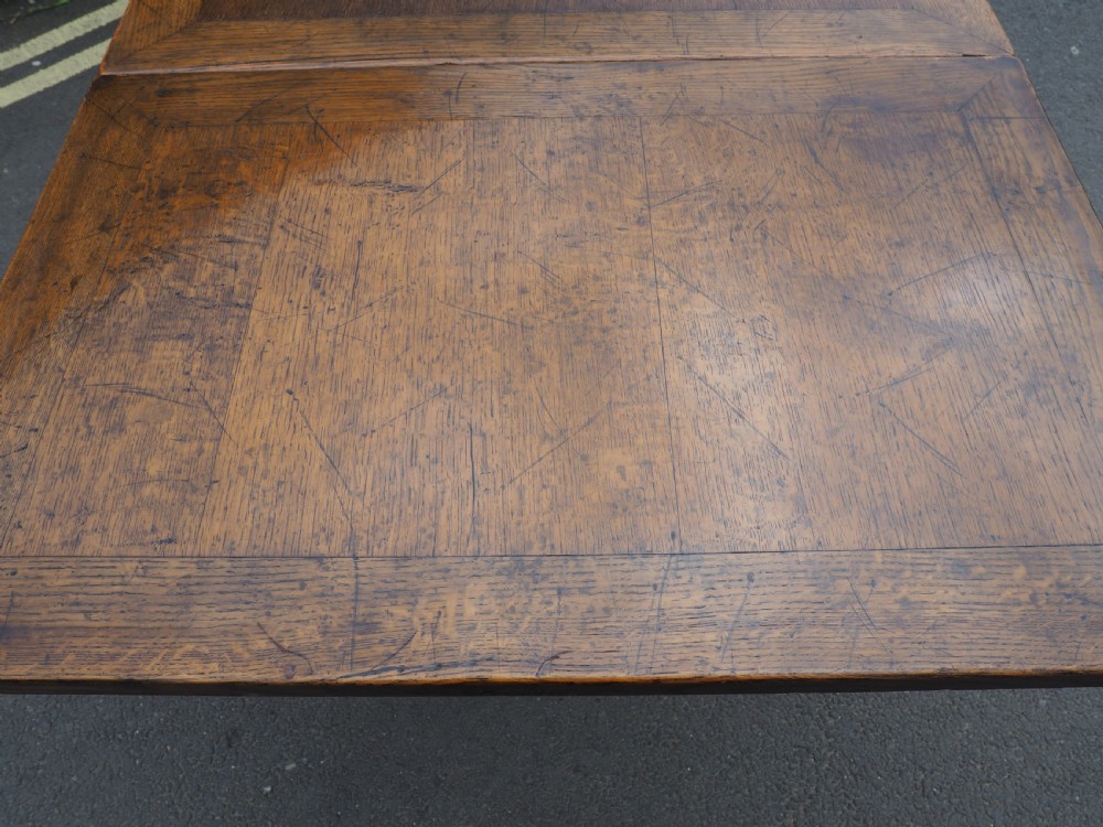 Large oak draw leaf table View XII