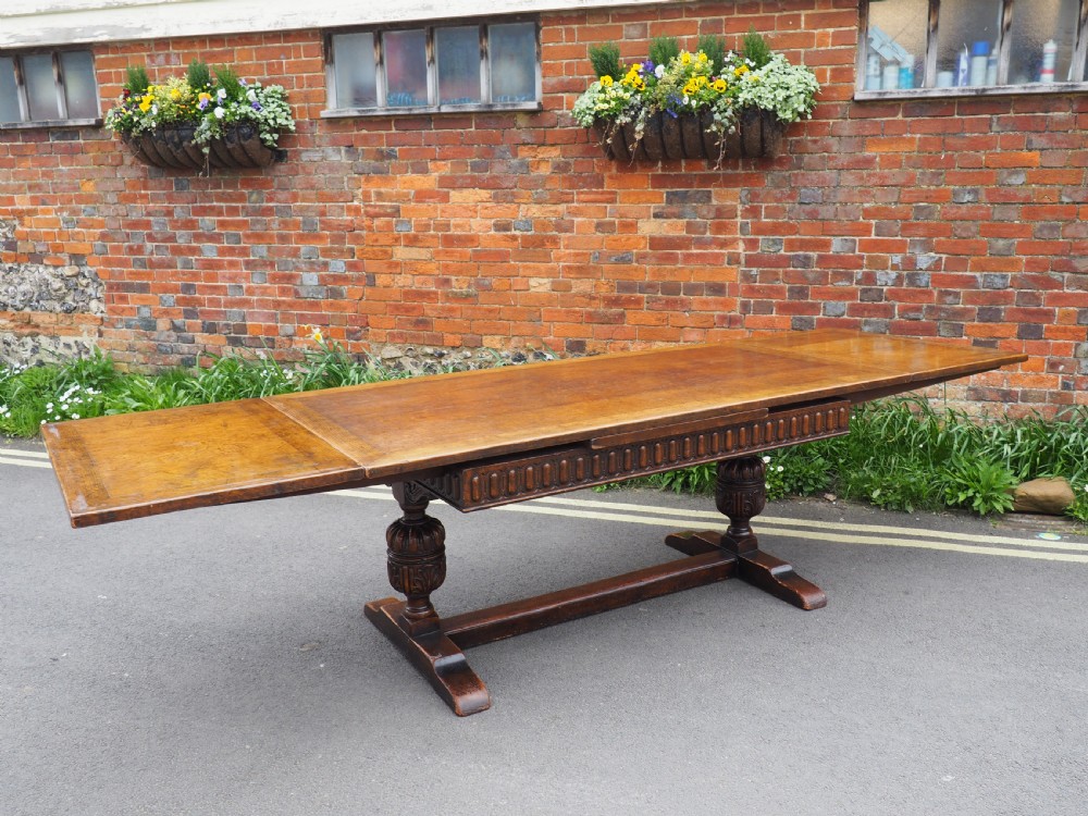 Large oak draw leaf table View XV