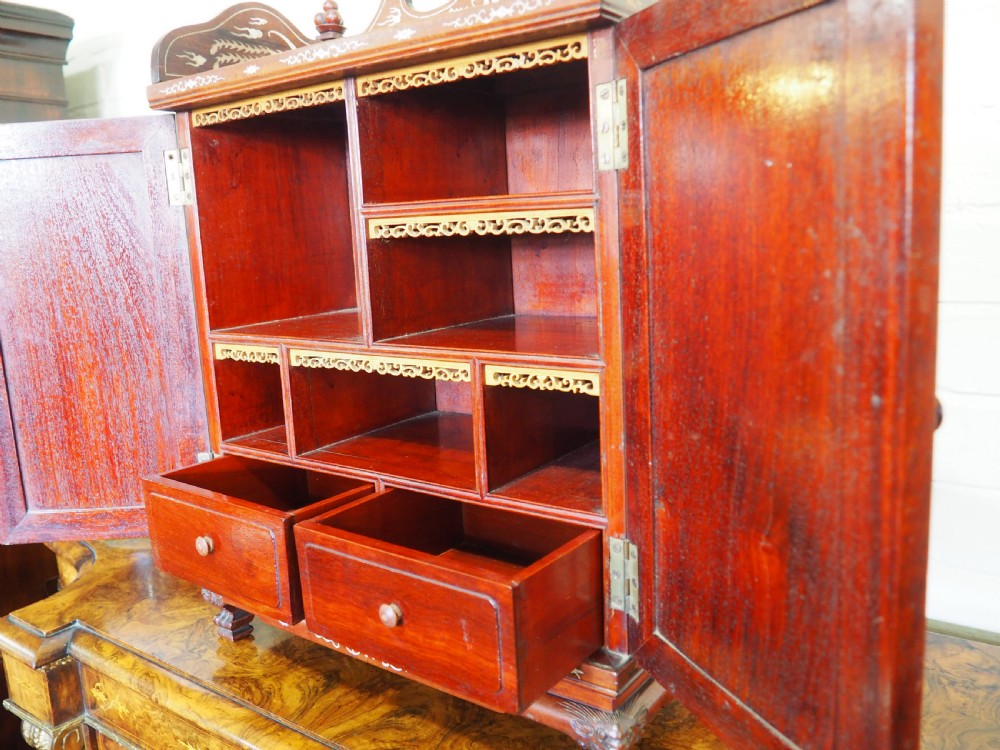 Chinese inlaid table cabinet View VIII