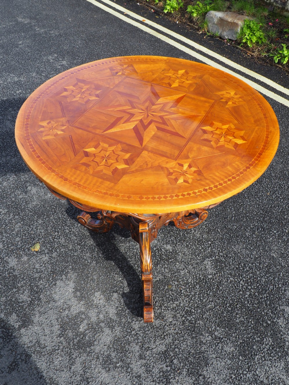 Continental inlaid walnut table View XII