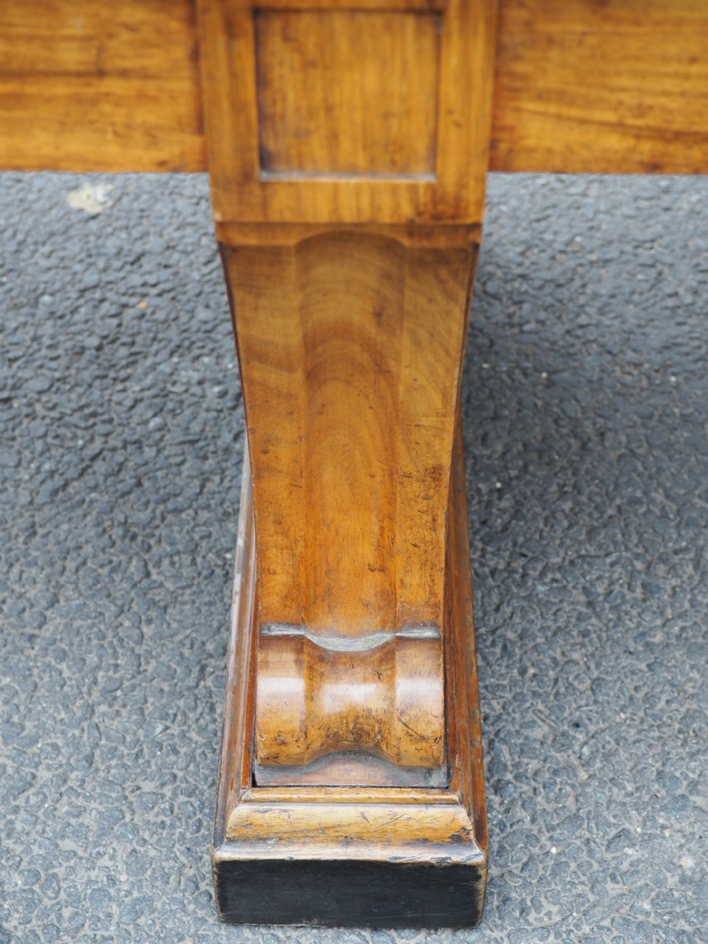 Large walnut bench View VIII