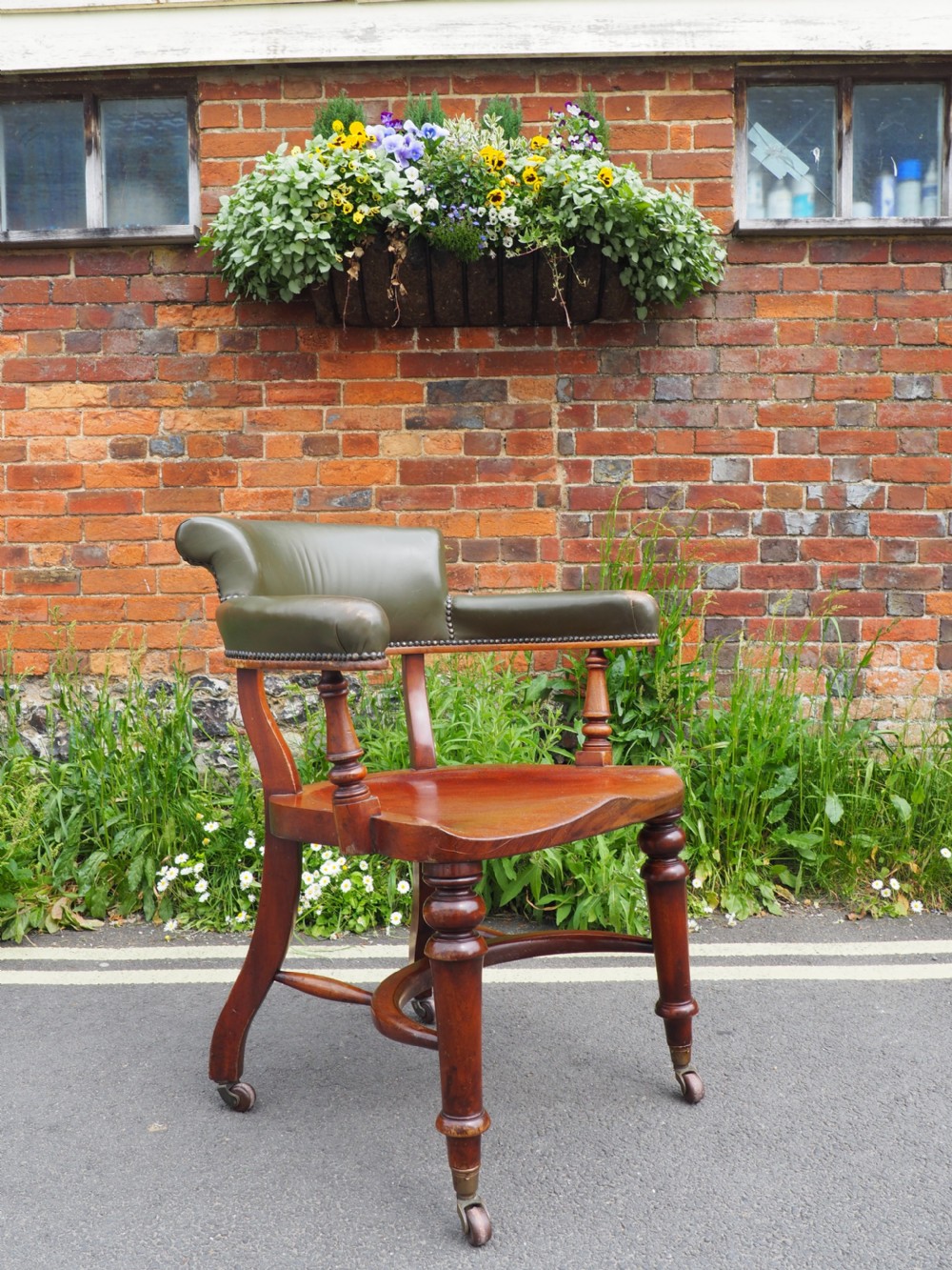 Victorian mahogany desk chair