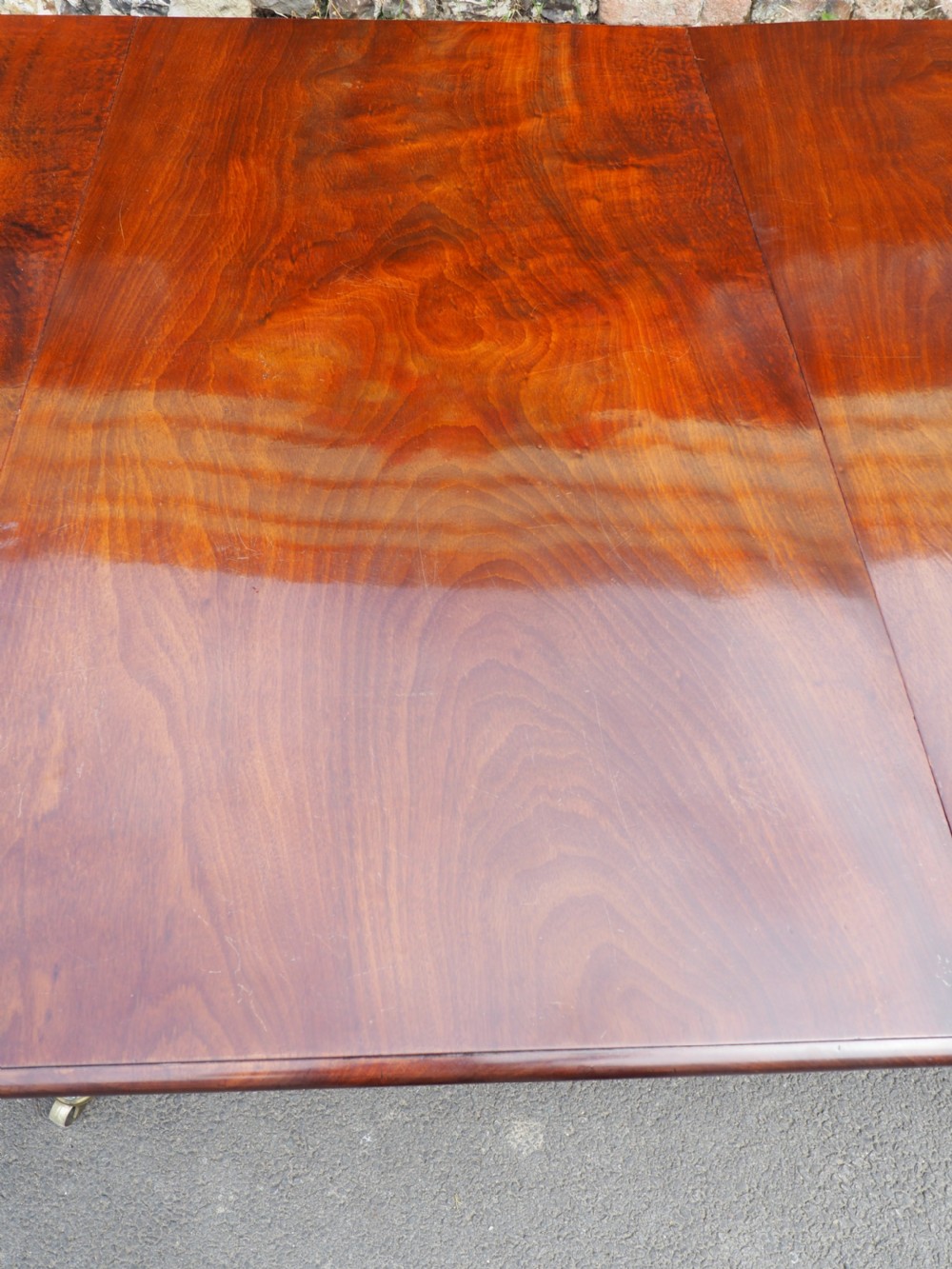 Nineteenth century Mahogany extending table View VII