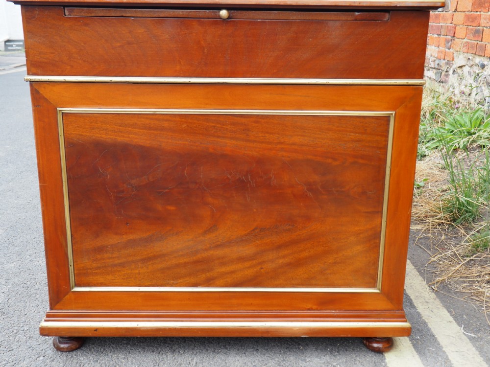 Continental Mahogany pedestal desk View III