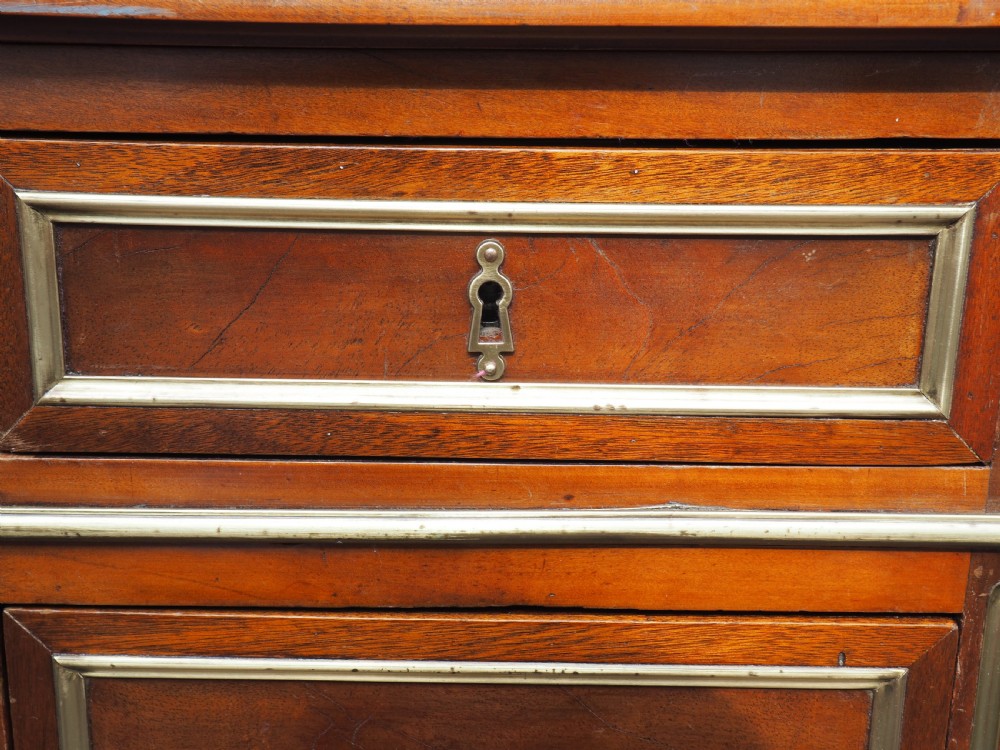 Continental Mahogany pedestal desk View X