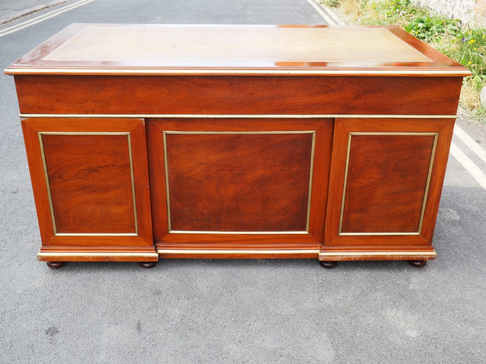 Continental Mahogany pedestal desk View XI