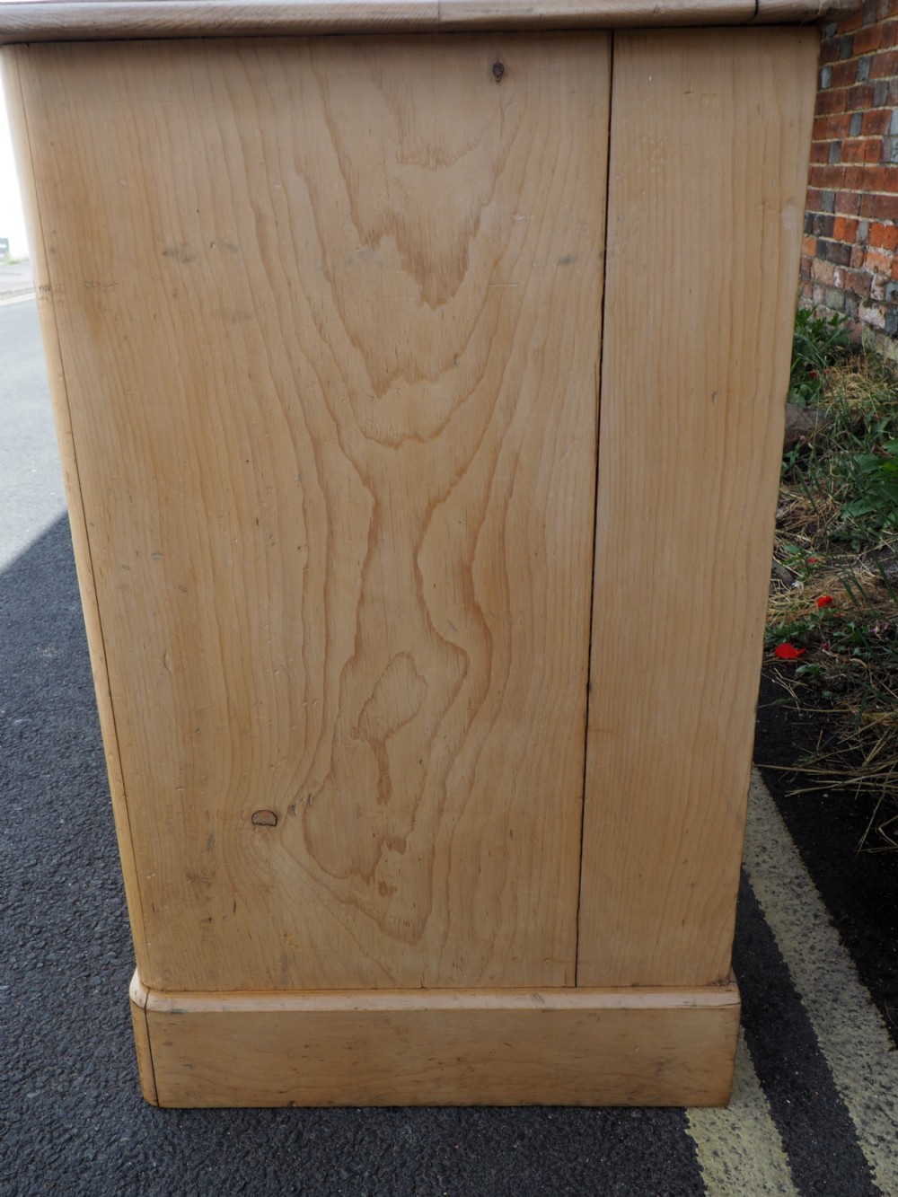 Victorian Pine chest View IV