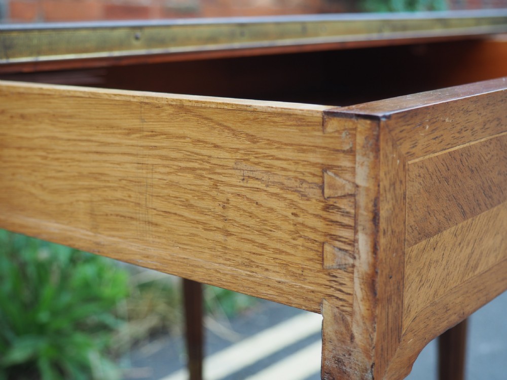 French inlaid table View XIII