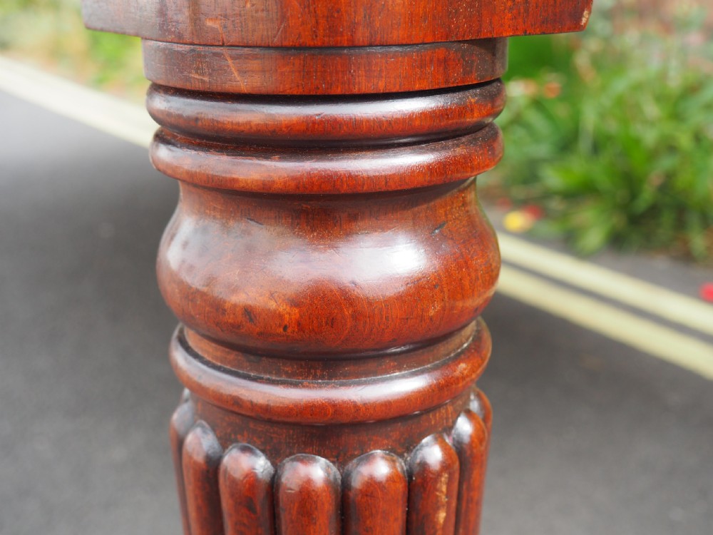 William IV Mahogany extending table View VI