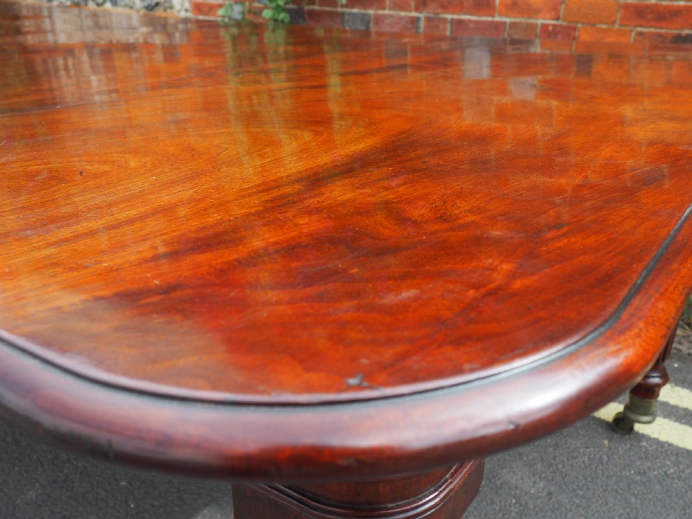 William IV Mahogany extending table View VII