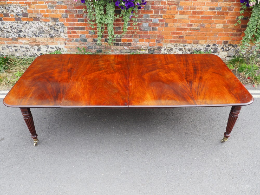 William IV Mahogany extending table View VIII