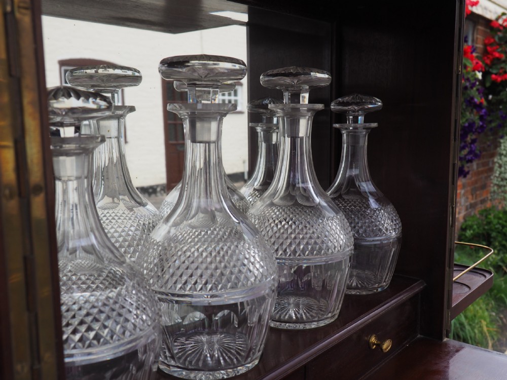 Waring and Gillow Mahogany drinks cabinet View VIII