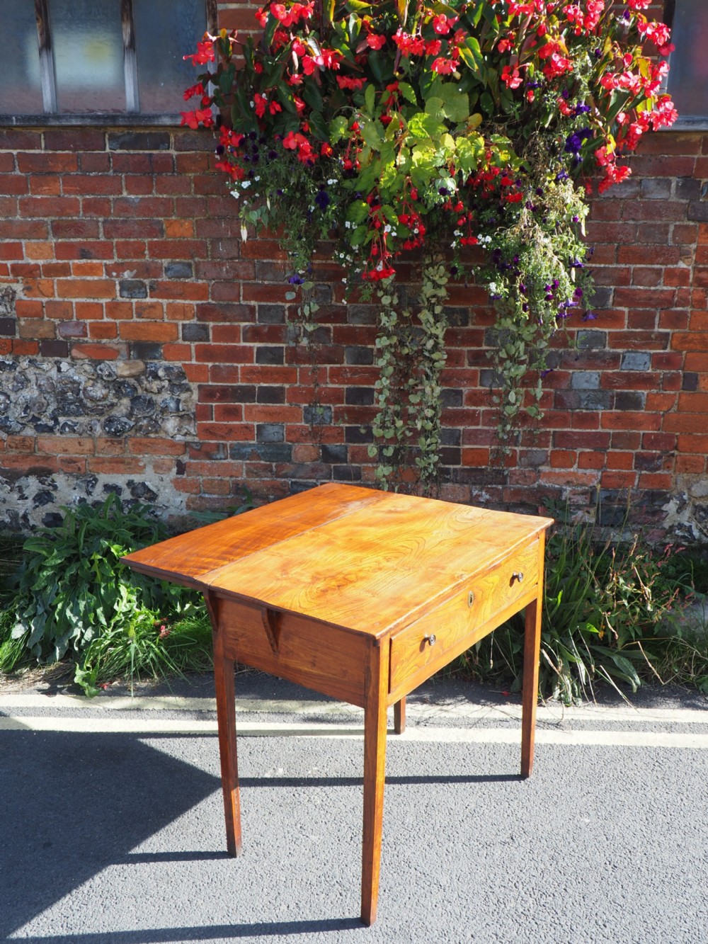 Early Nineteenth century table View V