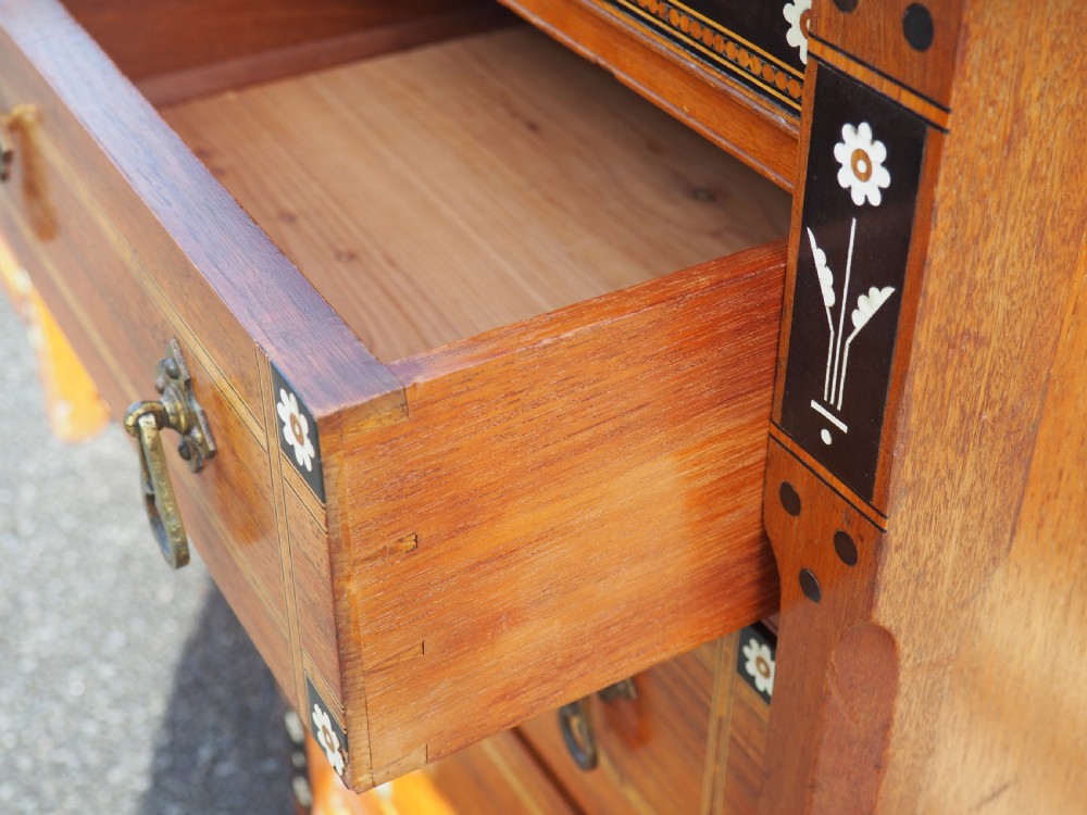Reformed Gothic dressing table View VII