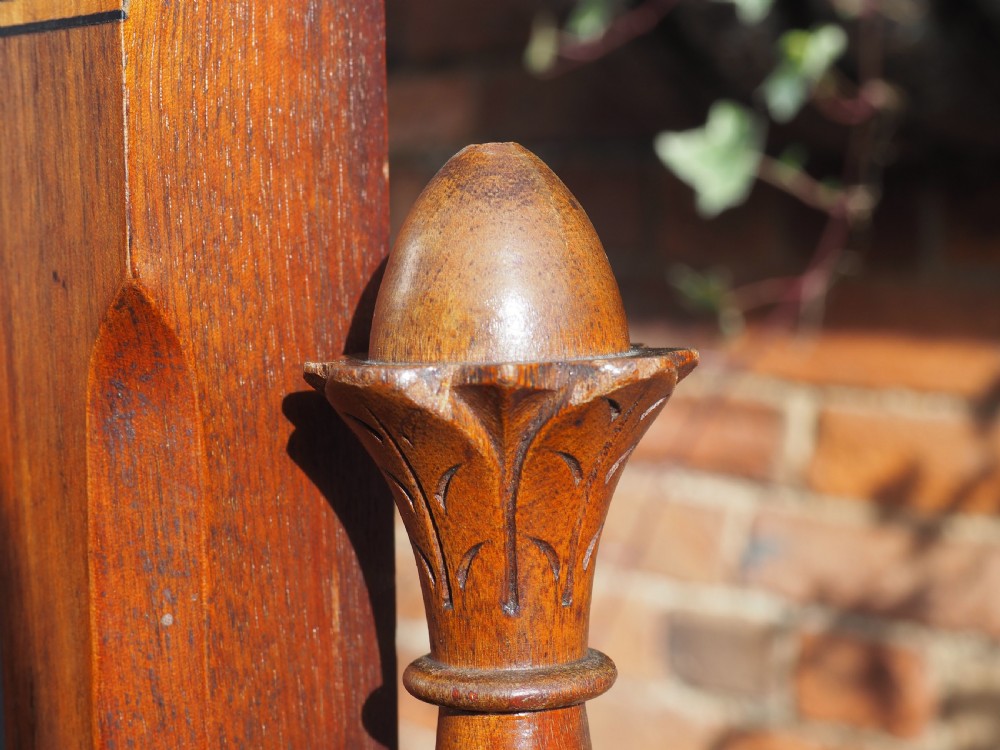 Reformed Gothic dressing table View IX