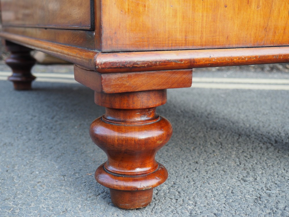 Early Victorian Mahogany chest View VII