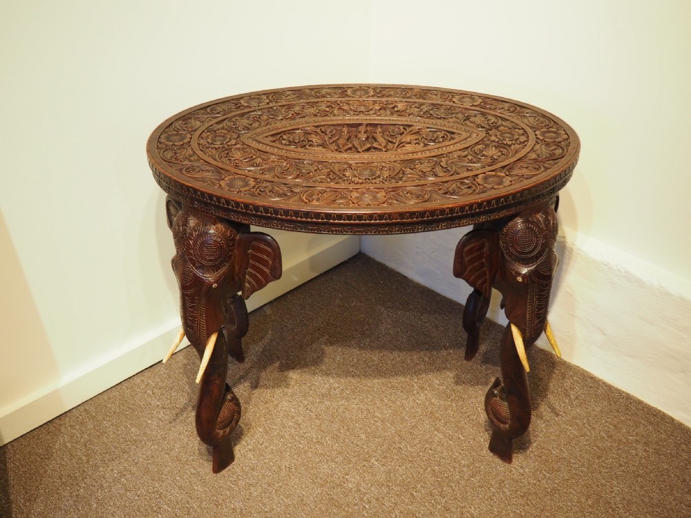 Indian Elephant table