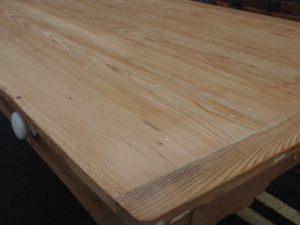 Victorian Pine table View V