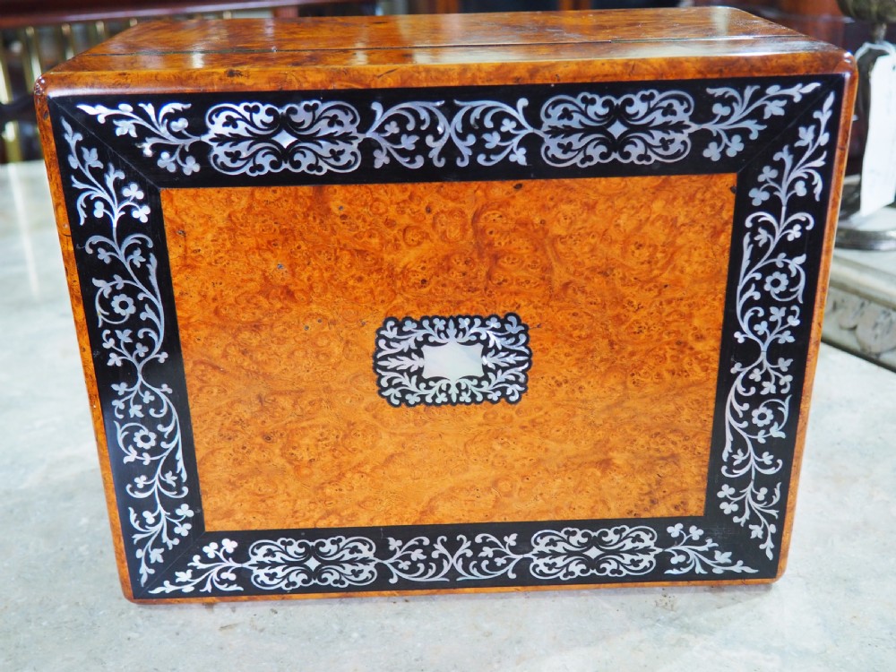 Early Victorian dressing case View II