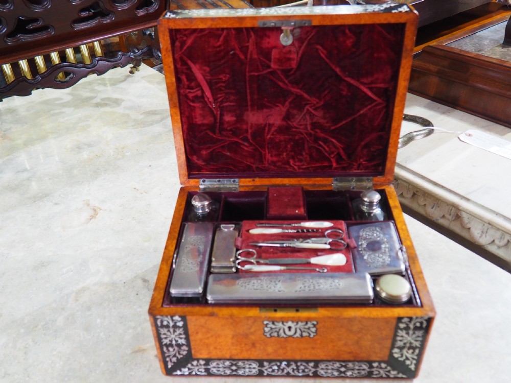 Early Victorian dressing case View V