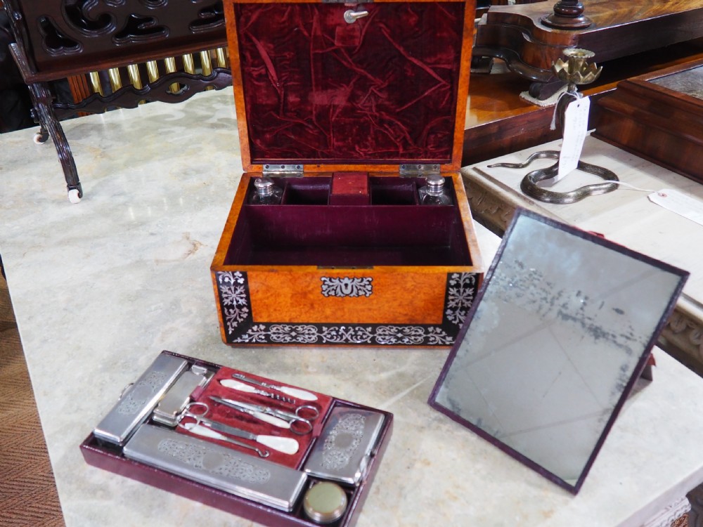 Early Victorian dressing case View VI