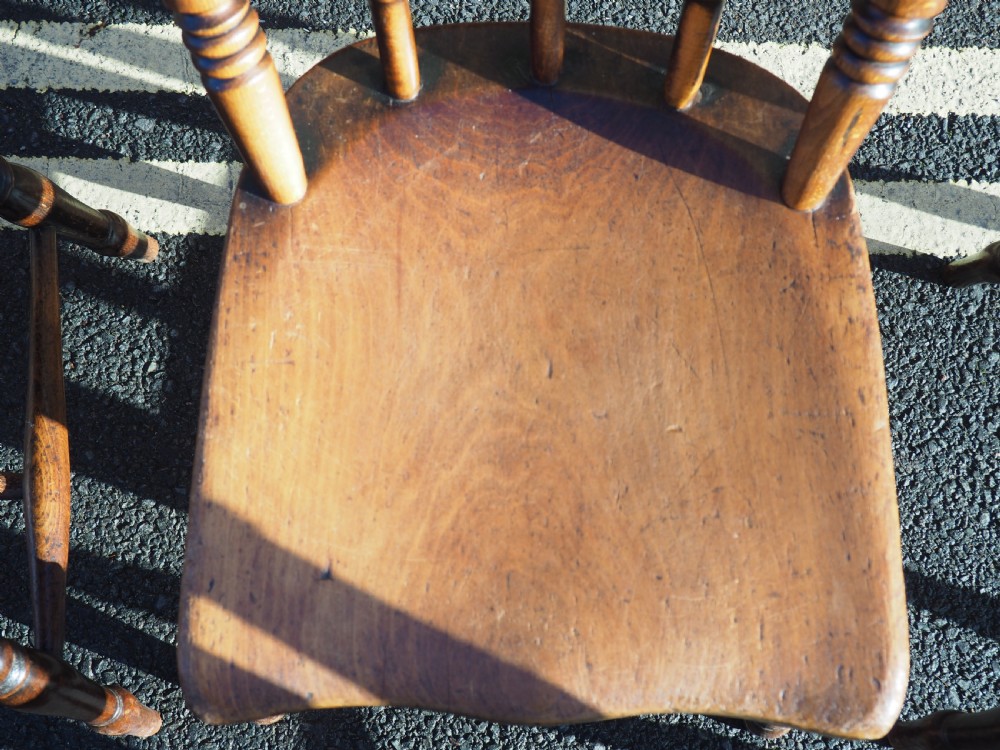 Set of four country kitchen chairs View V