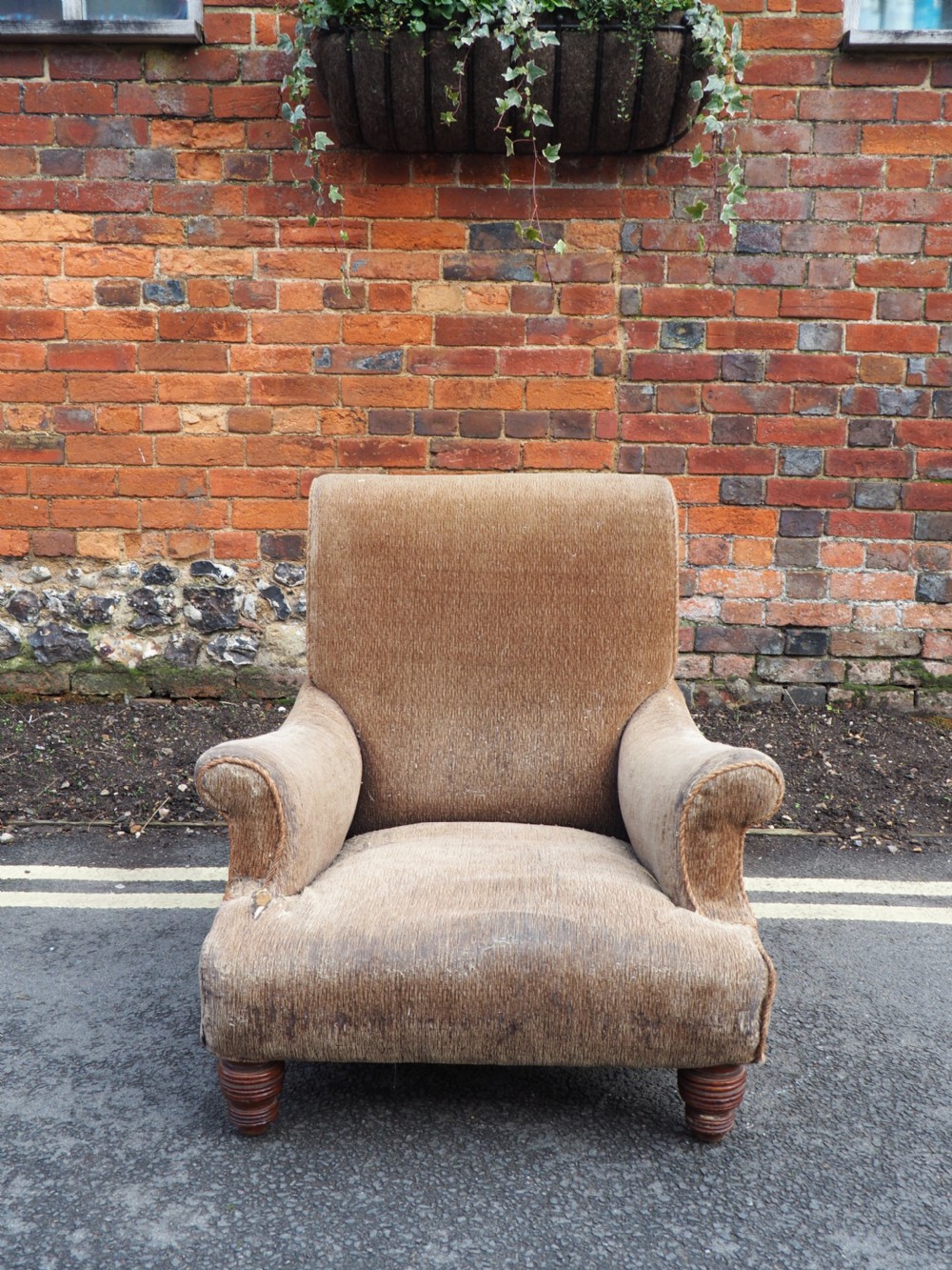 Late Victorian armchair View IV