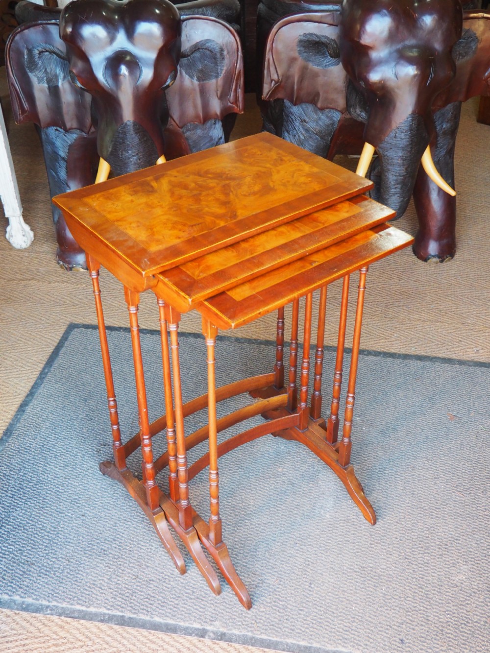 Nest of three tables