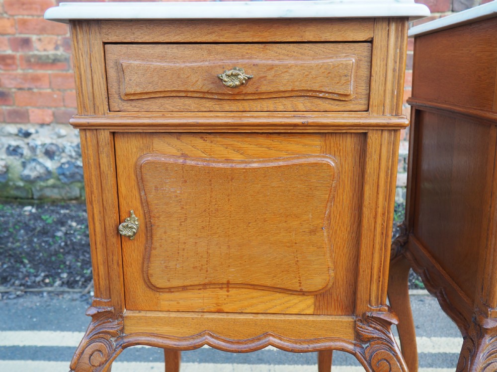 Pair of Oak bedside cupboards View VI