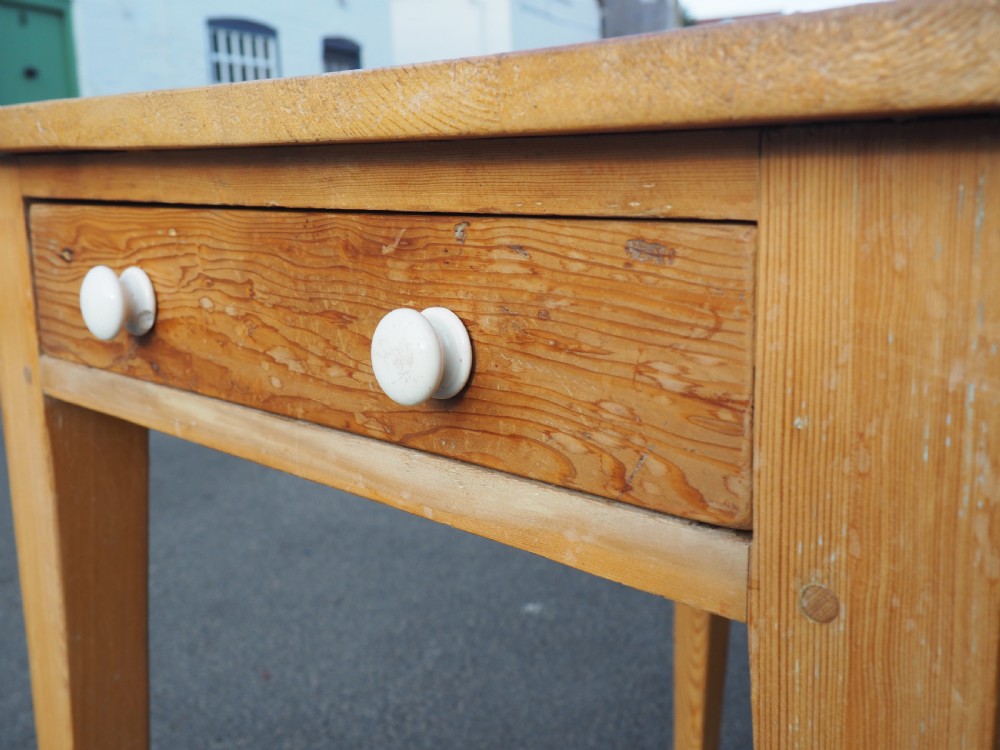 Small late Victorian Pine table View II