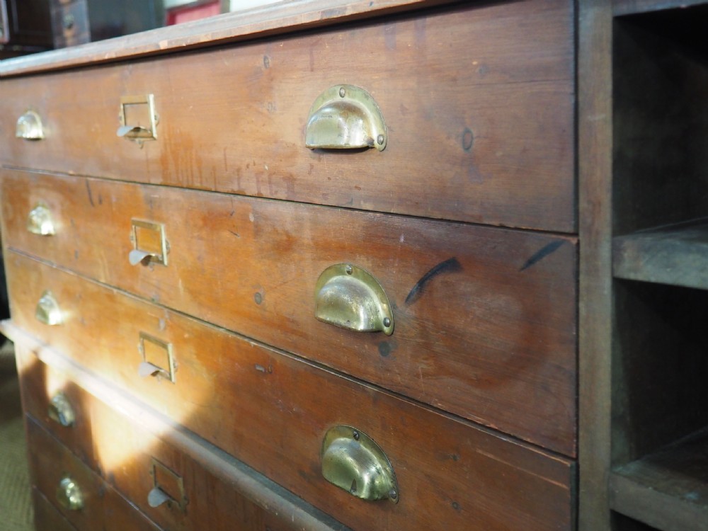 Plan Chest View VI