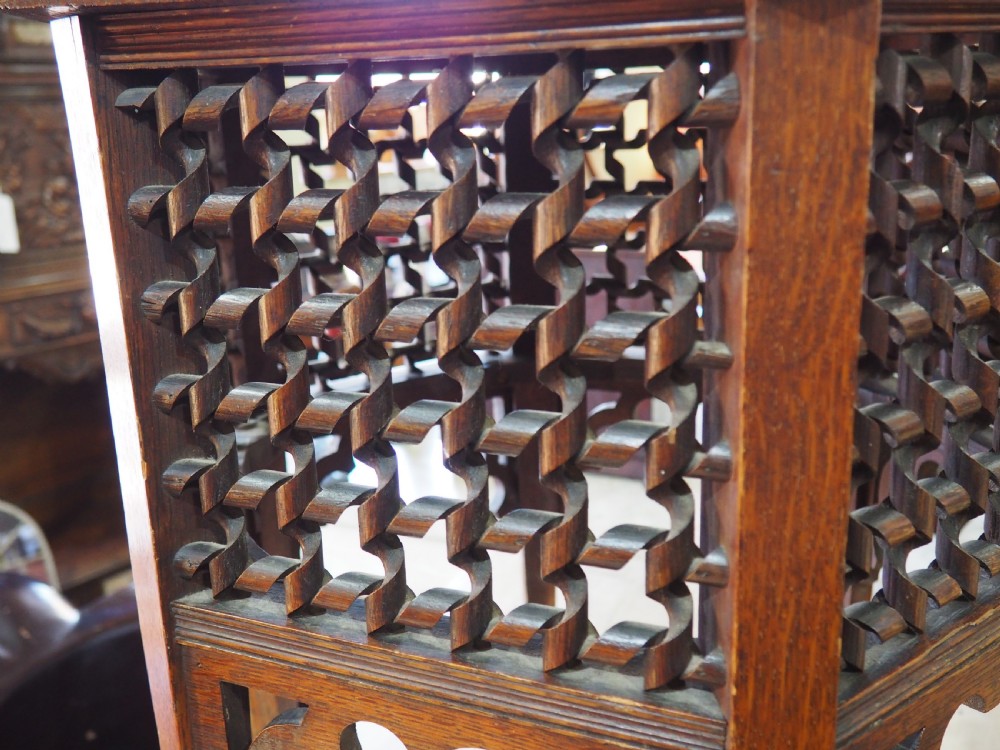 Liberty's style Oak table View III