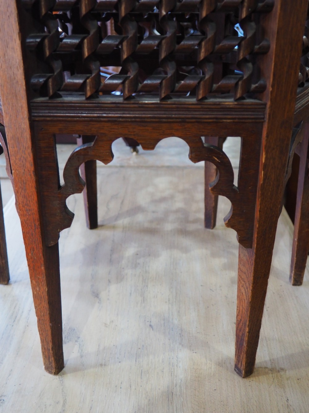 Liberty's style Oak table View IV