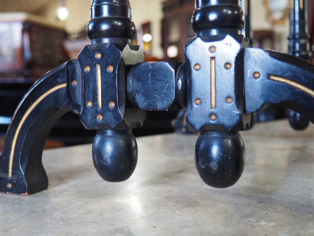 Small Aesthetic Sutherland table View II